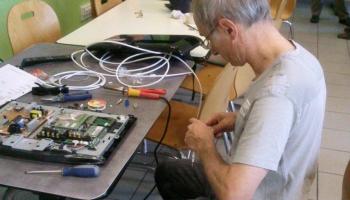 2013-09-13-repair-cafe-02-11-60e66aa78e678565789598.jpg