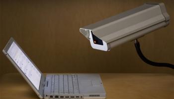 surveillance-internet-60e66aafbcd34258911963.jpg