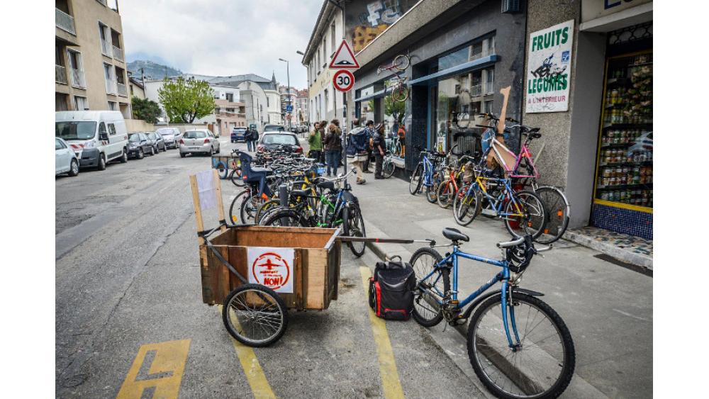 cavfe-velo-3-60e66aa0b4083242156257.jpg