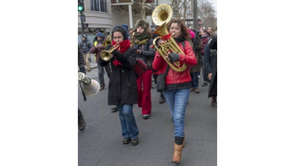 fanfare-une-60e66ae0cb132899772253.jpg