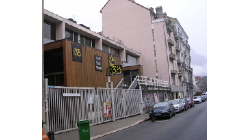 lieu-commun-1-une-60e66ad3d9944066226096.jpg