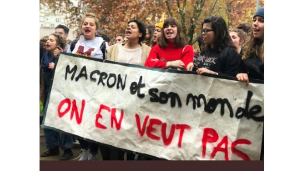 macron-lycee-une-60e66ad476023371900984.jpg