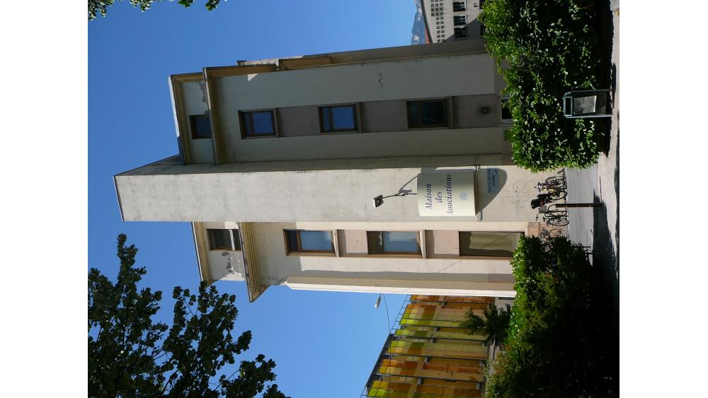 maiosn-asso-1-60e66ab59f7a0482800741.jpg