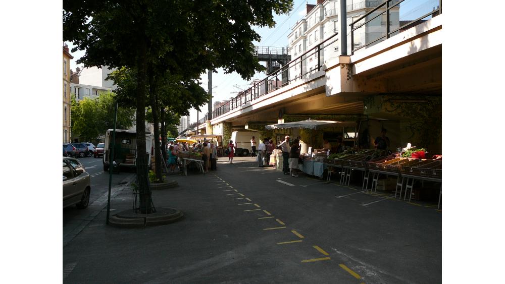 marche-estacade-1-60e66aa16e558290505167.jpg