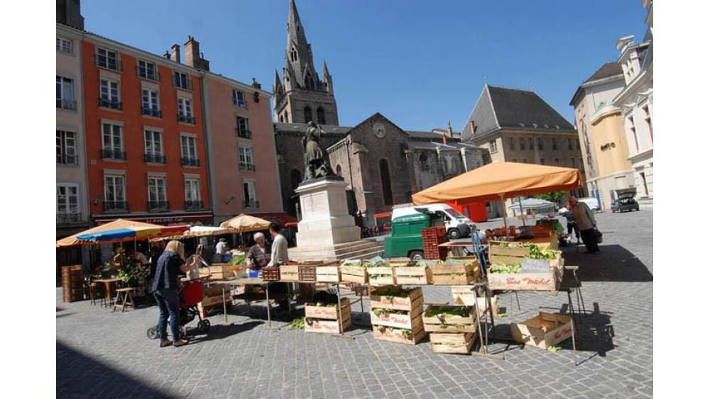 marche-saintandre-1-60e66aa131de9091740095.jpg