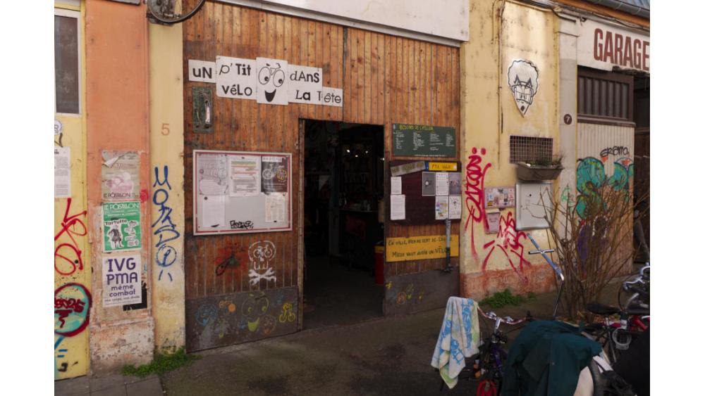 porte-atelier-londres-612a4a4e9d15a673383699.jpg