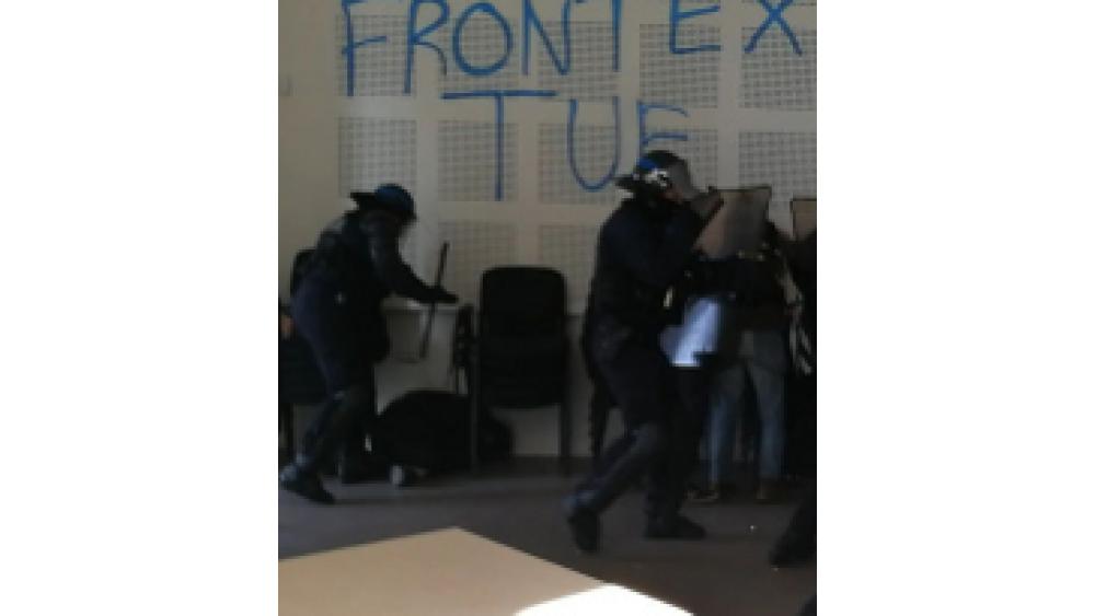 une-frontex-60e66aca98771947810571.jpg