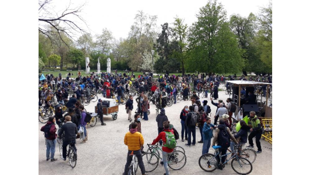 velo17-2-60e66af412e49968674315.jpg