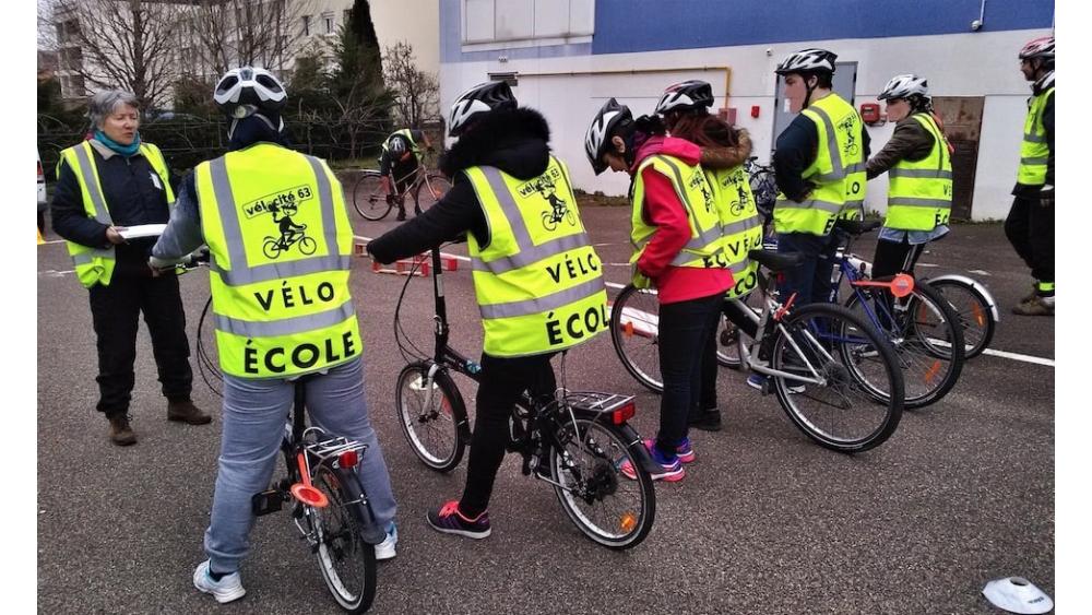 velo-ecole-1-612be53222474604940318.jpg