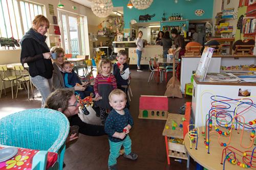 cafe-enfants-60e66abc3b8e6088723468.jpg