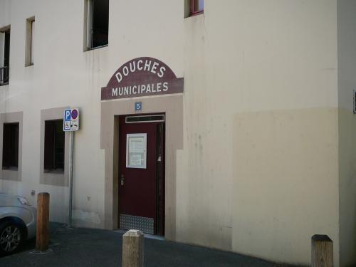 douche-municipale-vieuxtemple-60e66aae313a7695507410.jpg