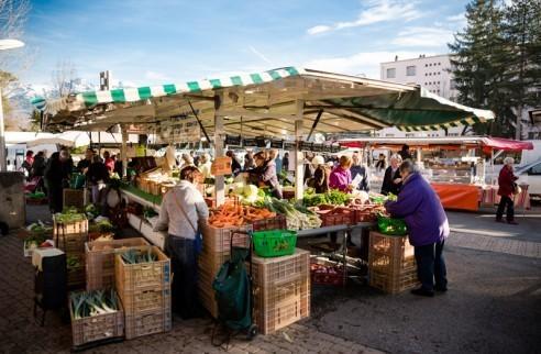 marche-meylan-60e66ab157e71469845407.jpg