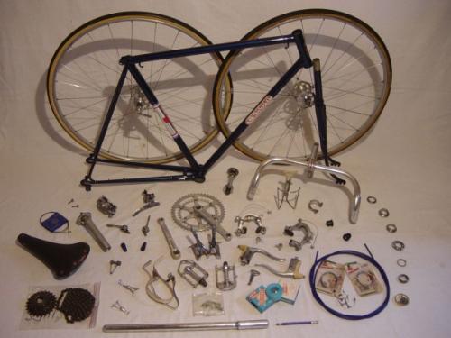 velo-en-pieces-detachees-60e66aae05852841131508.jpg